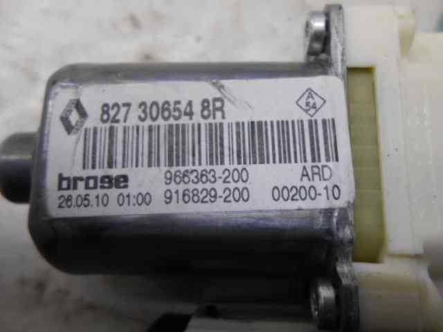 827306548R Motor del elevalunas de la puerta trasera derecha  disponible Málaga