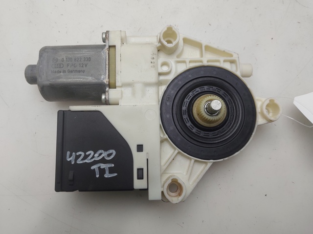 RENAULT 827310002R Motor del elevalunas de la puerta trasera izquierda comprar Tarragona