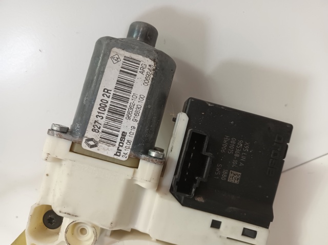 RENAULT 827310002R Motor del elevalunas de la puerta trasera izquierda  comprar en Ponferrada