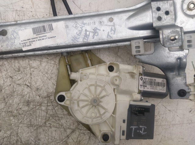 827310002R Motor del elevalunas de la puerta trasera izquierda  disponible Málaga