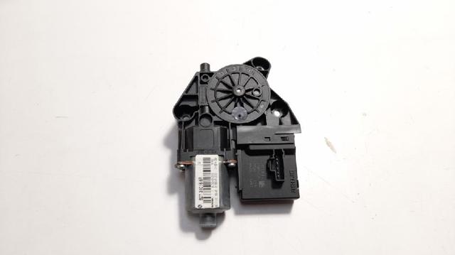 827310166R RENAULT Motor del elevalunas de la puerta trasera izquierda  en stock Huelva