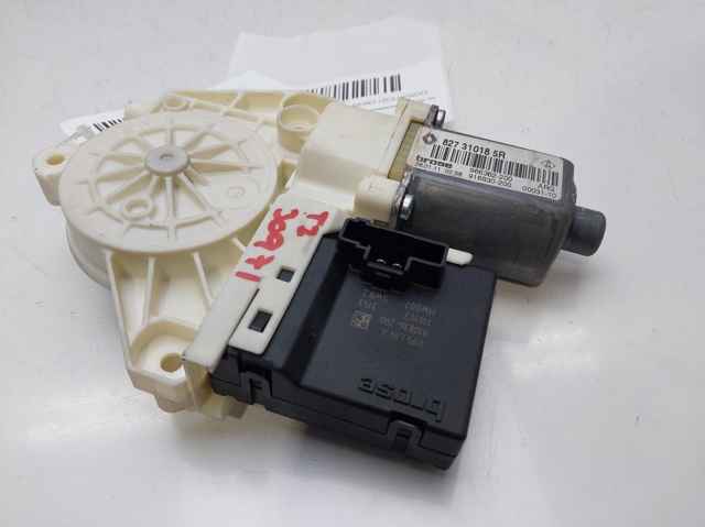 827310185R Motor del elevalunas de la puerta trasera izquierda  comprar en Zaragoza
