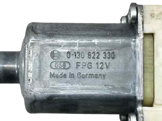 RENAULT 827310185R Motor del elevalunas de la puerta trasera izquierda  disponible Valladolid