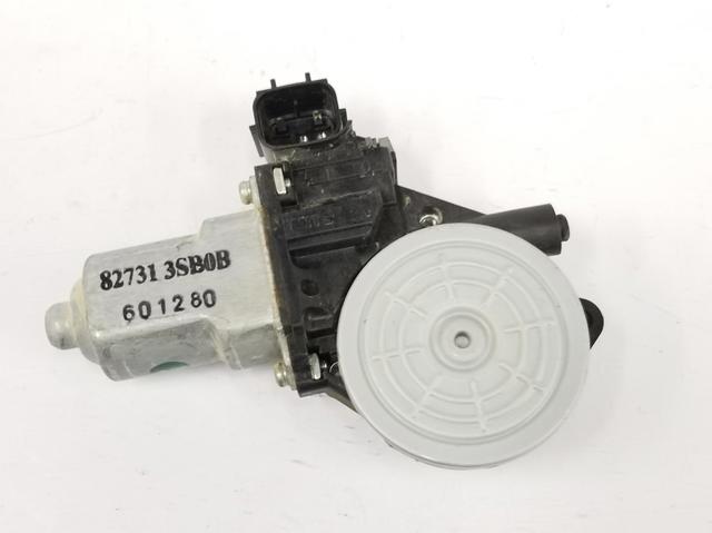 Motor eléctrico, elevalunas, puerta trasera izquierda 827313SB0B Nissan