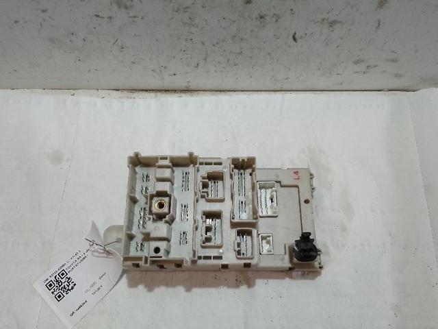 8273342080 Caja de fusibles trasera interior  comprar en Pontevedra