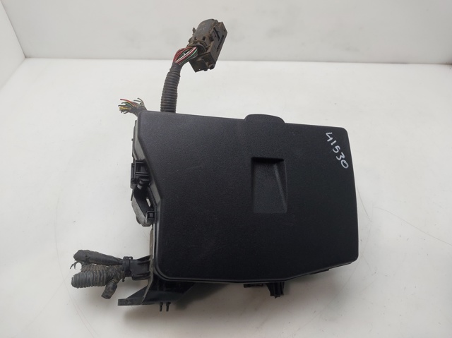 Caja de relés y fusibles Toyota Auris  (2006-2012)