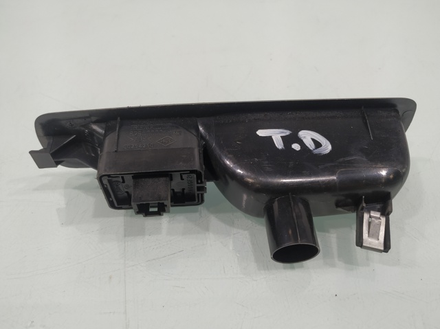829500004R RENAULT Botón de encendido del motor del elevalunas trasero derecho comprar Alcalá
