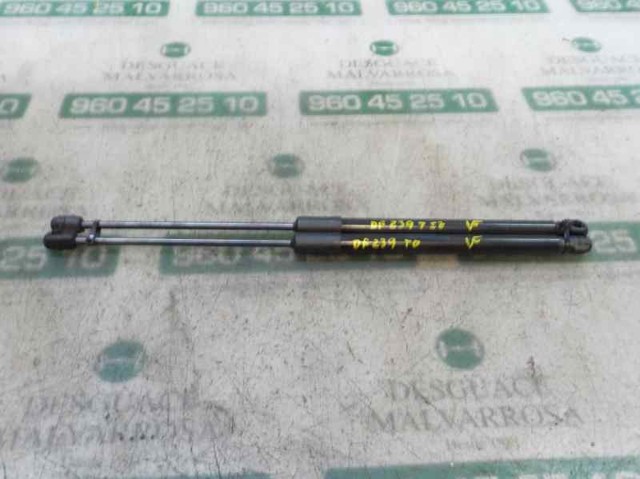 82A827552 Amortiguador de la tapa del maletero  disponible Málaga