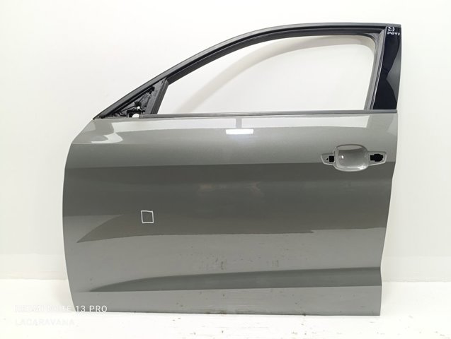 Puerta delantera izquierda 82G831051 VAG/Audi