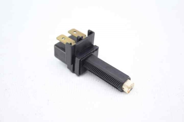 Interruptor luz de freno 82GB13480AA FORD