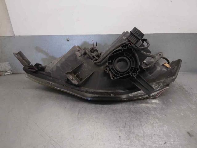 MITSUBISHI 8301A160 Faro derecho  en stock Terrassa
