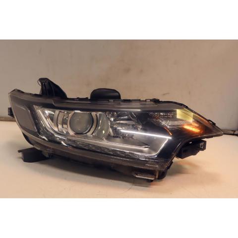 Faro delantero derecho 8301C854 MITSUBISHI