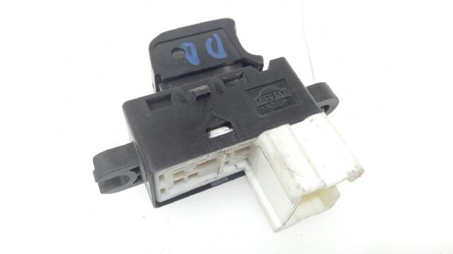 83071FG110 Unidad de control de elevalunas trasero  disponible Málaga