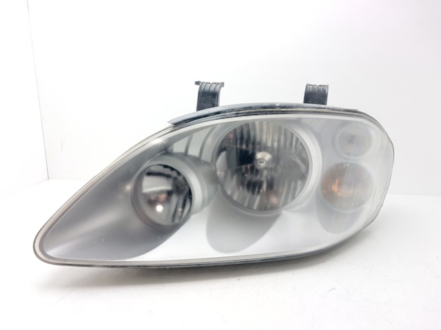 Faro SsangYong Rodius  desde 103,09 €