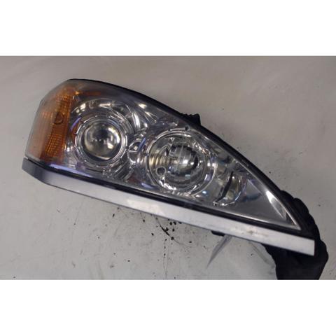 Faro delantero derecho SsangYong Kyron  SUV comprar en España