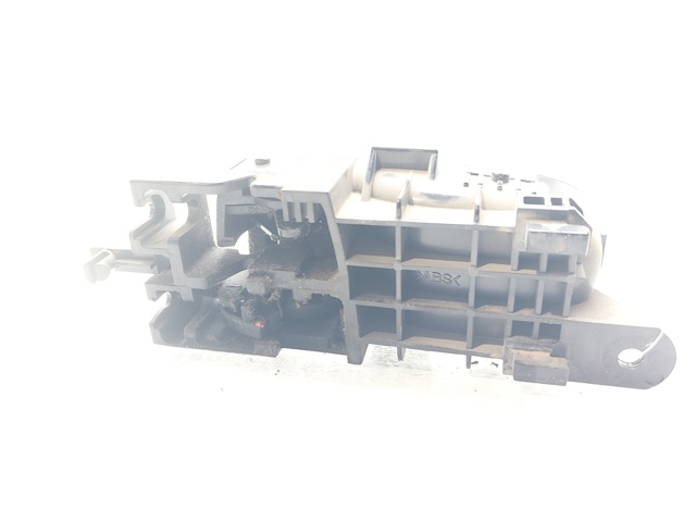 8311065J10BWJ SUZUKI Manija interior derecha delantera/trasera de puerta  disponible Vigo