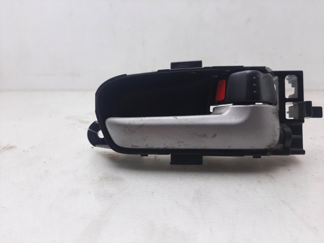 8311065J10BWJ SUZUKI Manija interior derecha delantera/trasera de puerta  en stock Córdoba