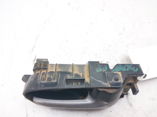8311065J10BWJ SUZUKI Manija interior derecha delantera/trasera de puerta comprar Madrid