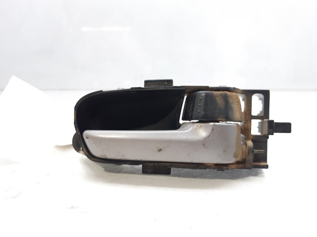 8311065J10BWJ Manija interior derecha delantera/trasera de puerta  disponible Málaga