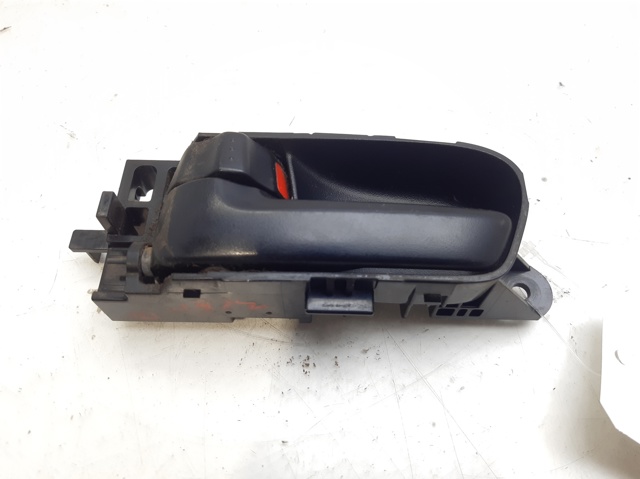 8313065J10BWJ SUZUKI Manija interior izquierda delantera/trasera de puerta  disponible Ourense