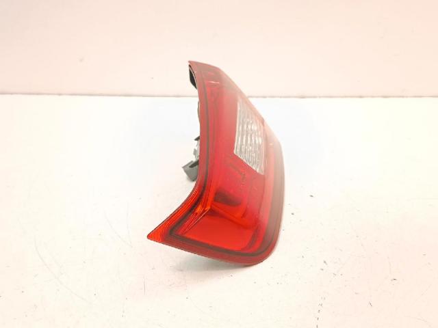 8336A088 MITSUBISHI Piloto trasero interior derecho  en stock Gandía