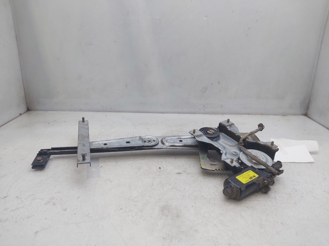 834603E000 Motor del elevalunas de la puerta trasera derecha  comprar en Pontevedra