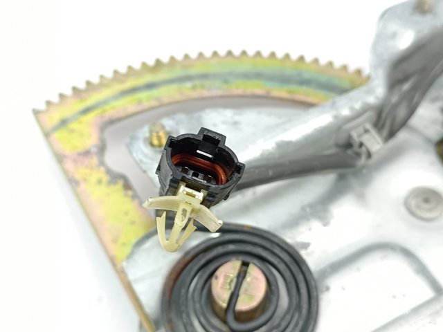 834603E000 Motor del elevalunas de la puerta trasera derecha  comprar en Reus