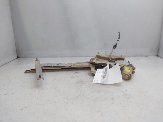 HYUNDAI 834603E000 Motor del elevalunas de la puerta trasera derecha  disponible Lugo