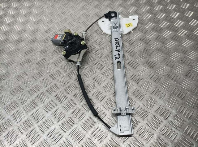 83460H8000 HYUNDAI Motor del elevalunas de la puerta trasera derecha  en stock Huelva