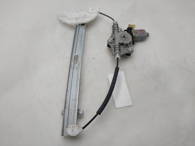83460H8000 Motor del elevalunas de la puerta trasera derecha  en stock Sabadell