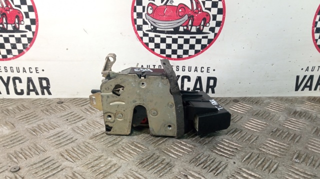 8352165 Motor de apertura/cierre de cerradura de puerta delantera  disponible Utrera