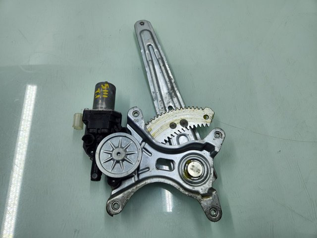 8356061M00 Motor del elevalunas de la puerta delantera derecha  comprar en Pontevedra