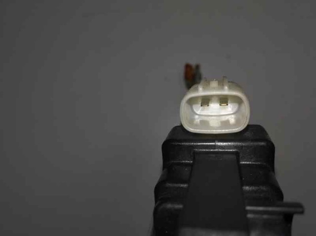 8356061M00 SUZUKI Motor del elevalunas de la puerta delantera derecha comprar Alcalá