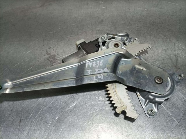 SUZUKI 8356061M00 Motor del elevalunas de la puerta delantera derecha  disponible Lugo