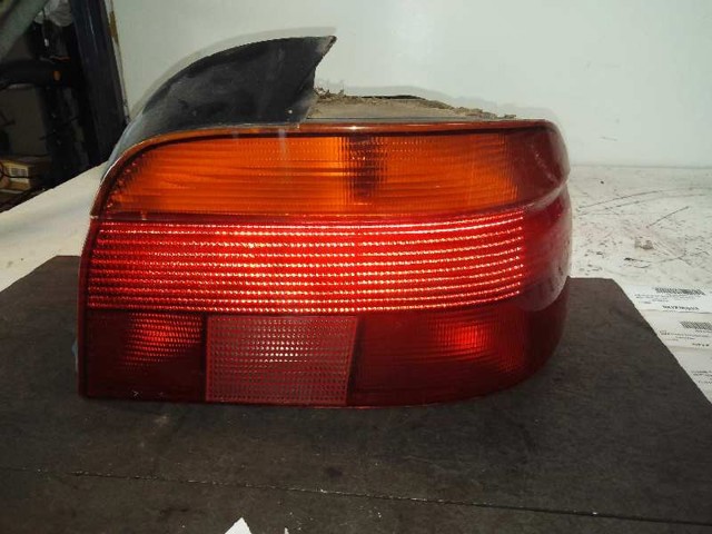8358032 Piloto trasero derecho  disponible Burgos