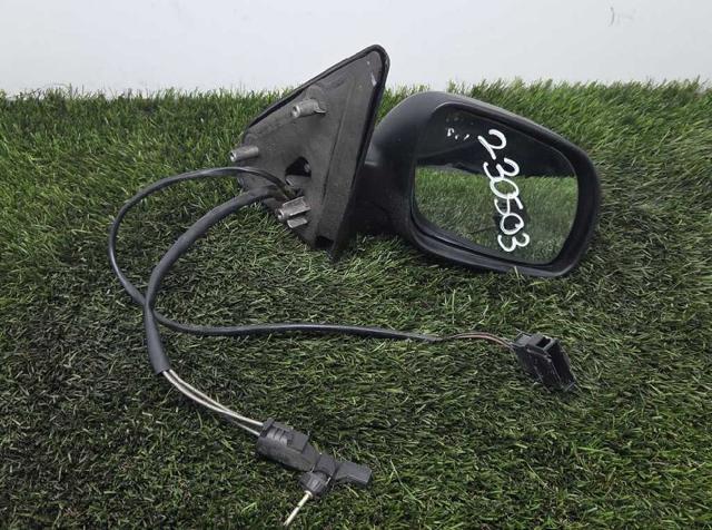 VAG 836132 Espejo de retrovisor derecho  en stock Salamanca