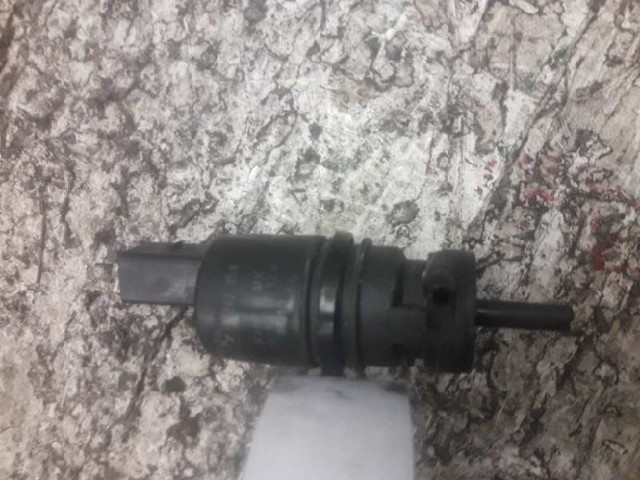 8362154 BMW Bomba de agua limpiaparabrisas, delantera comprar Madrid