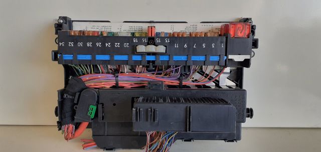 Precio del repuesto Caja reles 3 coupé