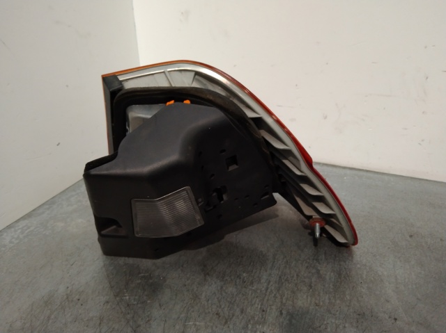 8364921 BMW Piloto trasero exterior izquierdo  en stock Huelva