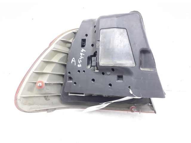 8364922 Piloto trasero exterior derecho comprar Sevilla