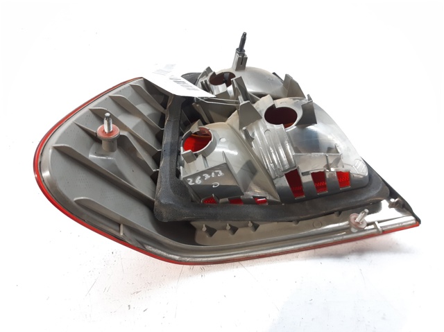 8364922 Piloto trasero exterior derecho comprar Sevilla