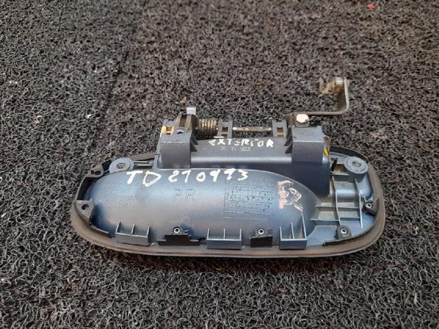 8366017000 HYUNDAI Manija exterior derecha de puerta trasera  disponible Ourense