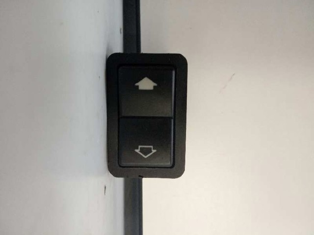 8368974 Botón de encendido del motor del elevalunas trasero comprar Sevilla