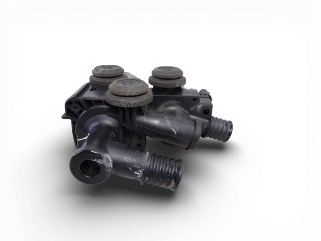 8369807 BMW Válvula calefacción  en stock Huelva
