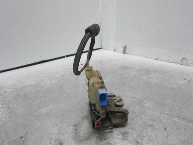 VAG 837015AM Cerradura de puerta delantera izquierda  comprar en Ponferrada