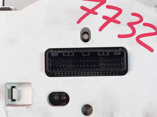 8380042D03 Tablero de instrumentos  disponible Málaga
