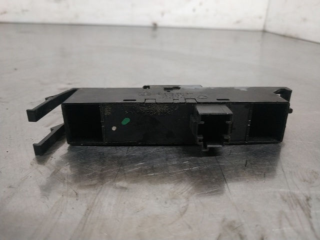 8381511 BMW