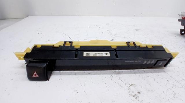 Boton de luz de emergencía Toyota RAV4 IV (A4)