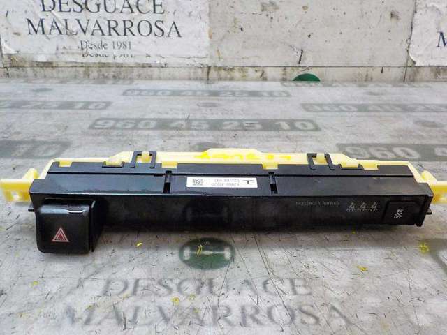 Comprar Boton de luz de emergencía RAV4 IV A4