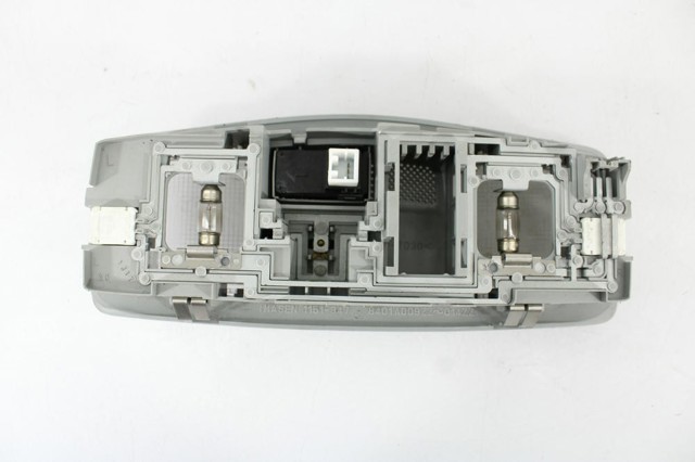 8401A009ZZ MITSUBISHI Luz de techo interior (cabina) comprar Alcalá
